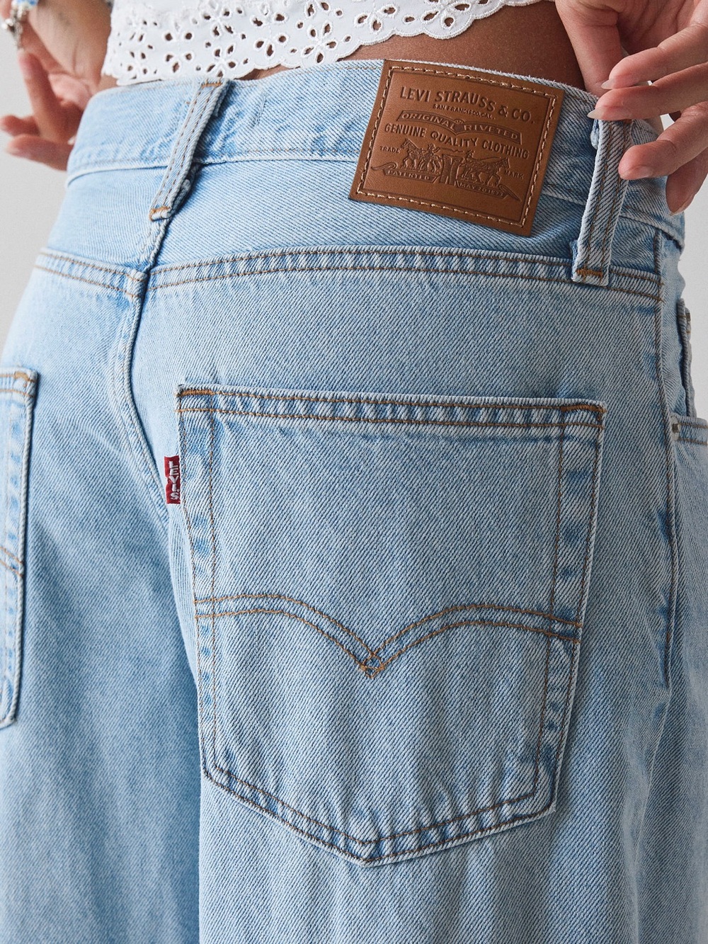 Levi’s Baggy Dad Jean